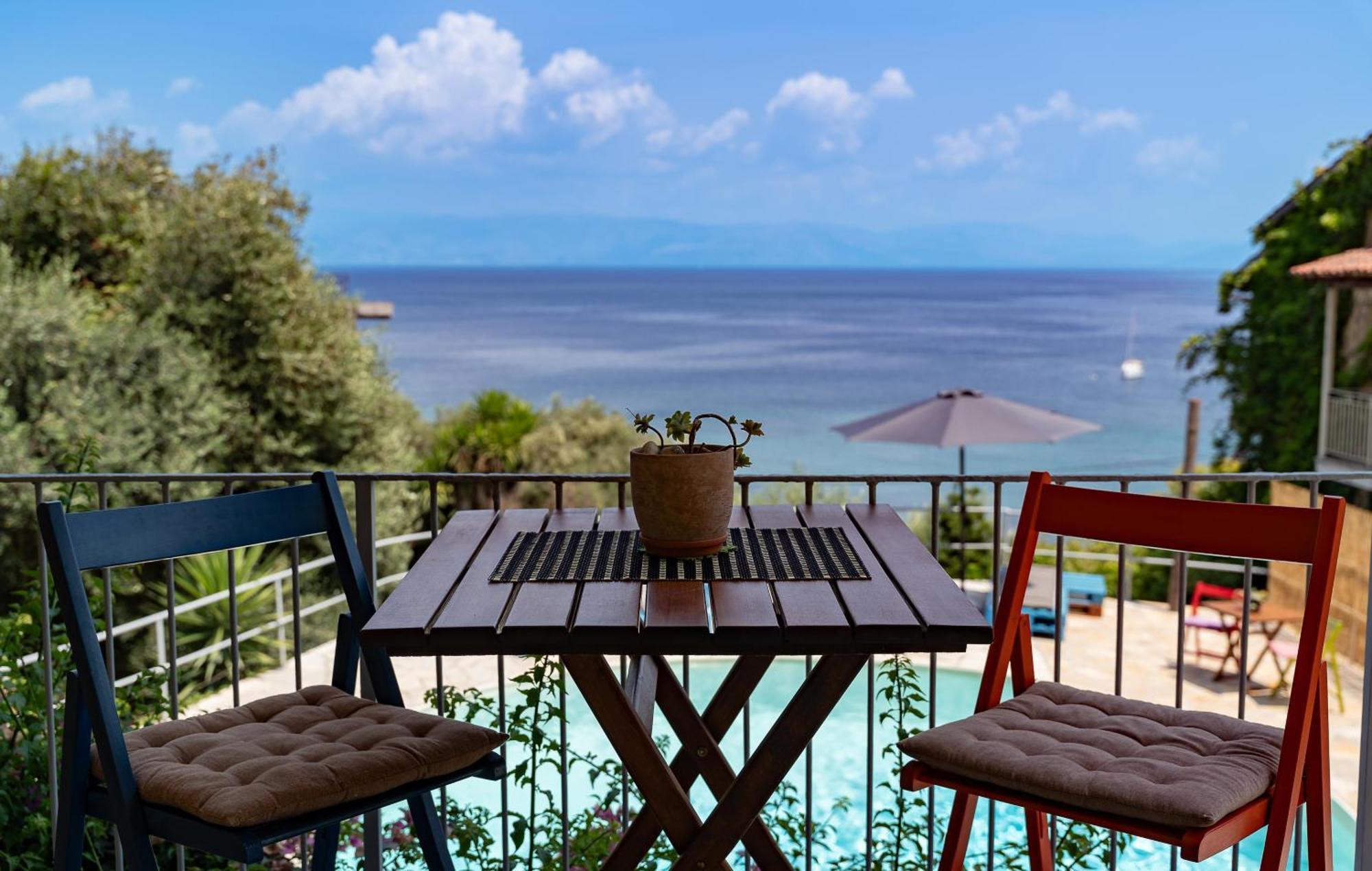 Antares Boutique Guesthouse เปรามา ภายนอก รูปภาพ