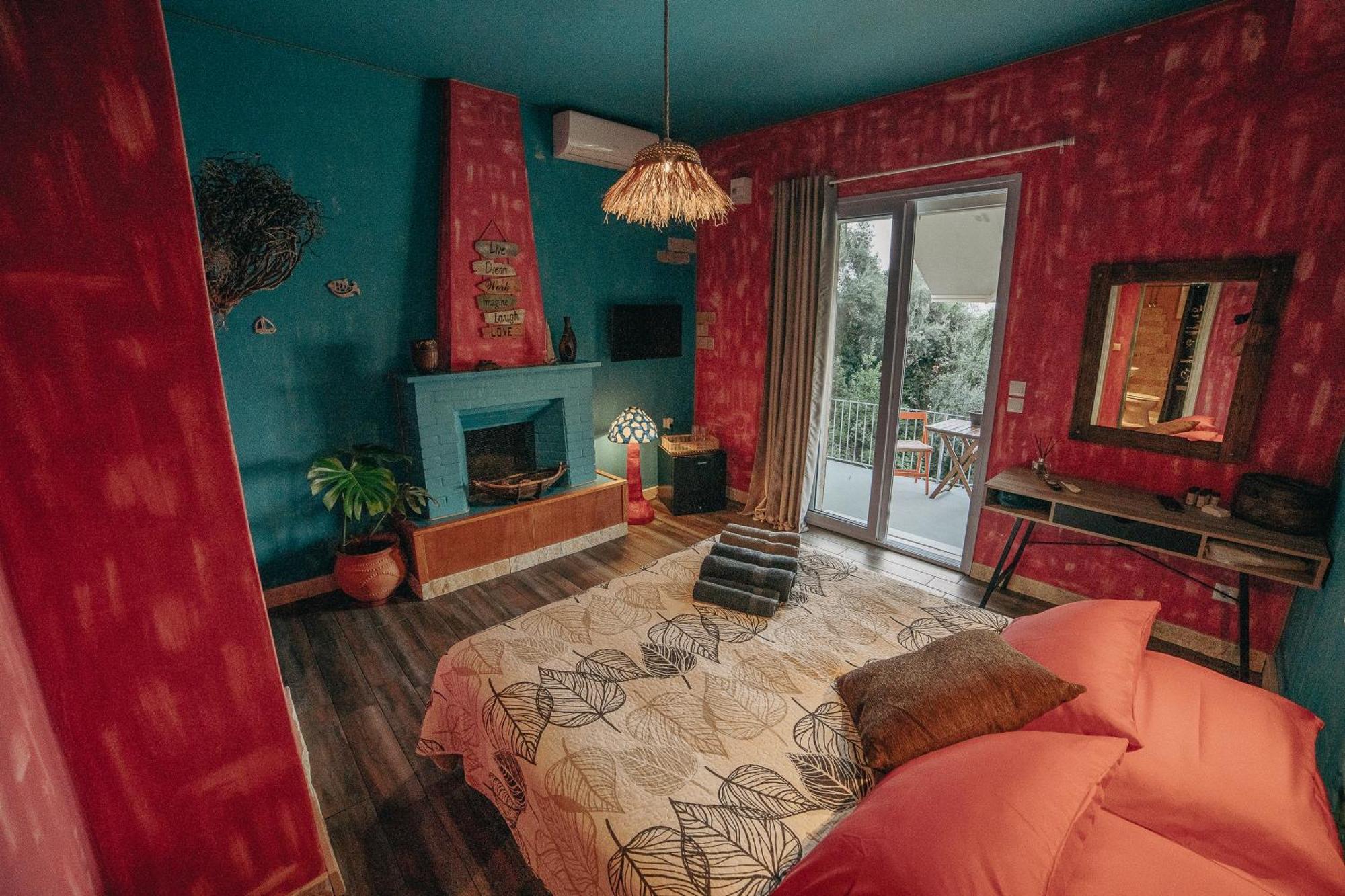 Antares Boutique Guesthouse เปรามา ภายนอก รูปภาพ